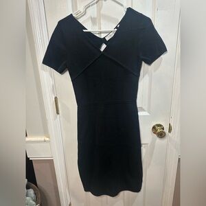 Lark & Ro Black Knee Length Dress Bodycon V-neck Back Cutout Gold Zip‎ Stretch M